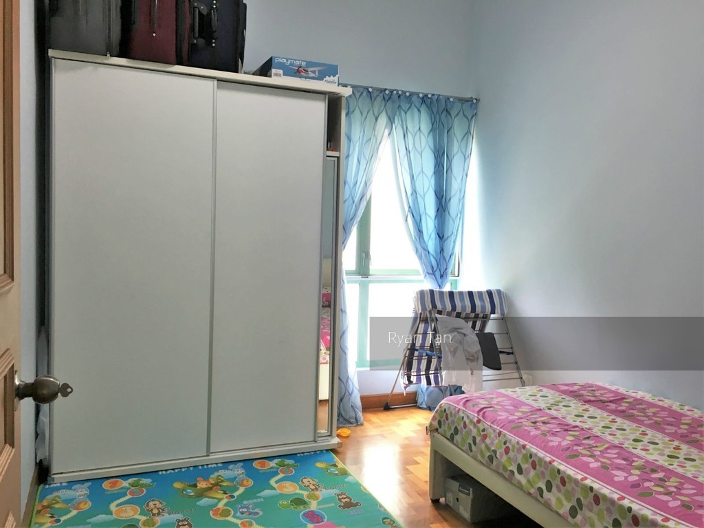 Hillview Park (D23), Condominium #132022902